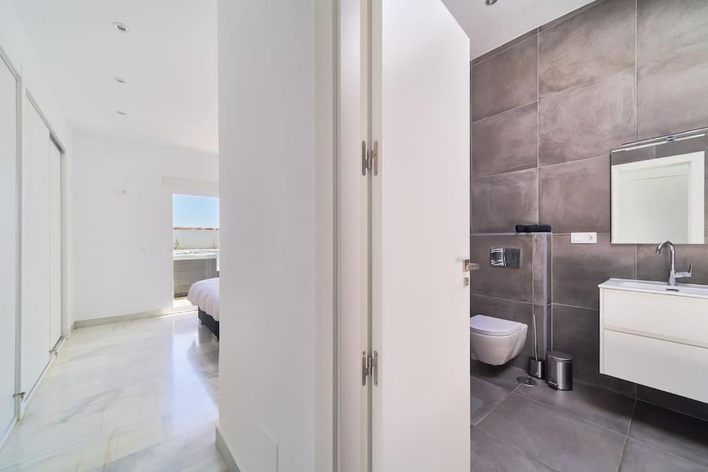 Superbe Appartement Avec Jaccuzi Marbella Exterior photo