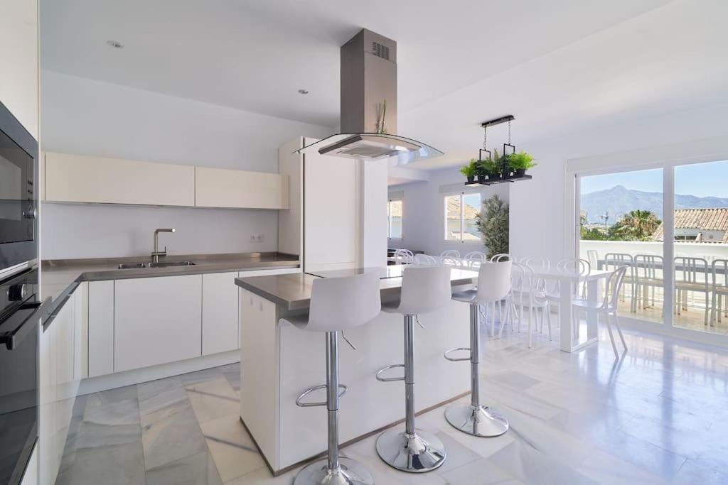 Superbe Appartement Avec Jaccuzi Marbella Exterior photo