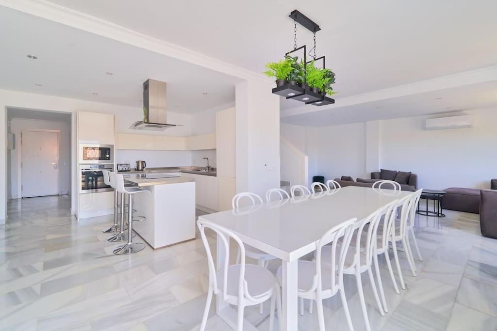 Superbe Appartement Avec Jaccuzi Marbella Exterior photo