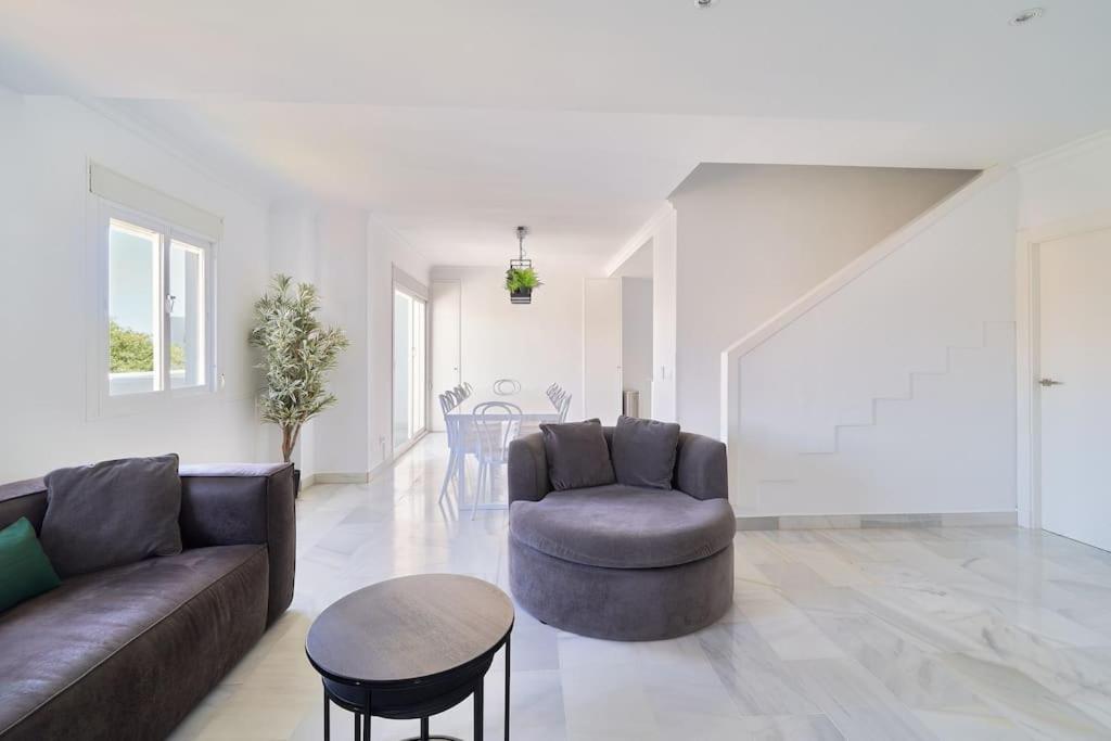 Superbe Appartement Avec Jaccuzi Marbella Exterior photo