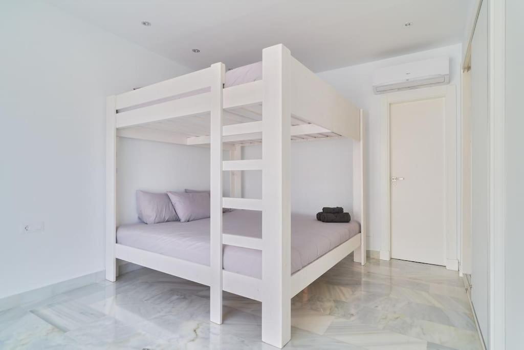 Superbe Appartement Avec Jaccuzi Marbella Exterior photo