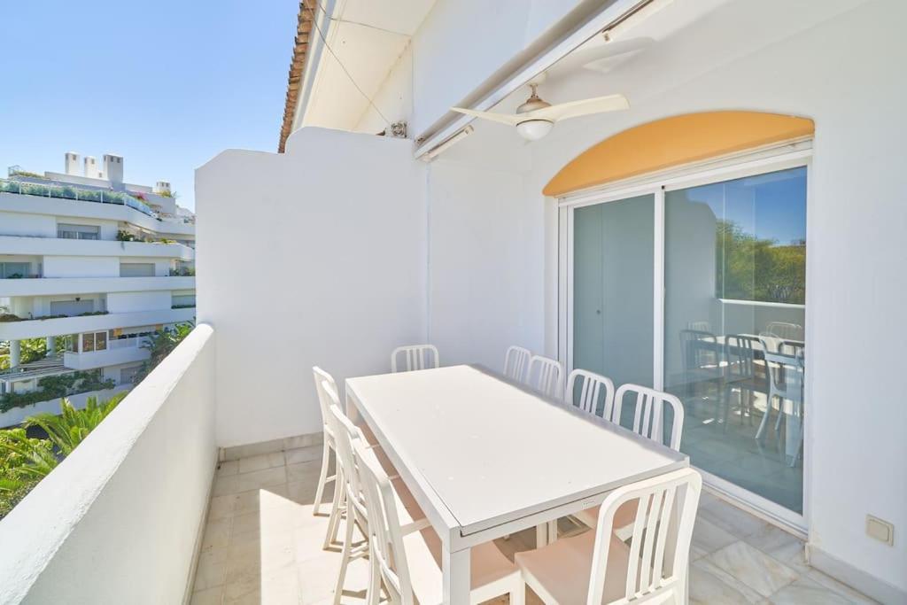 Superbe Appartement Avec Jaccuzi Marbella Exterior photo