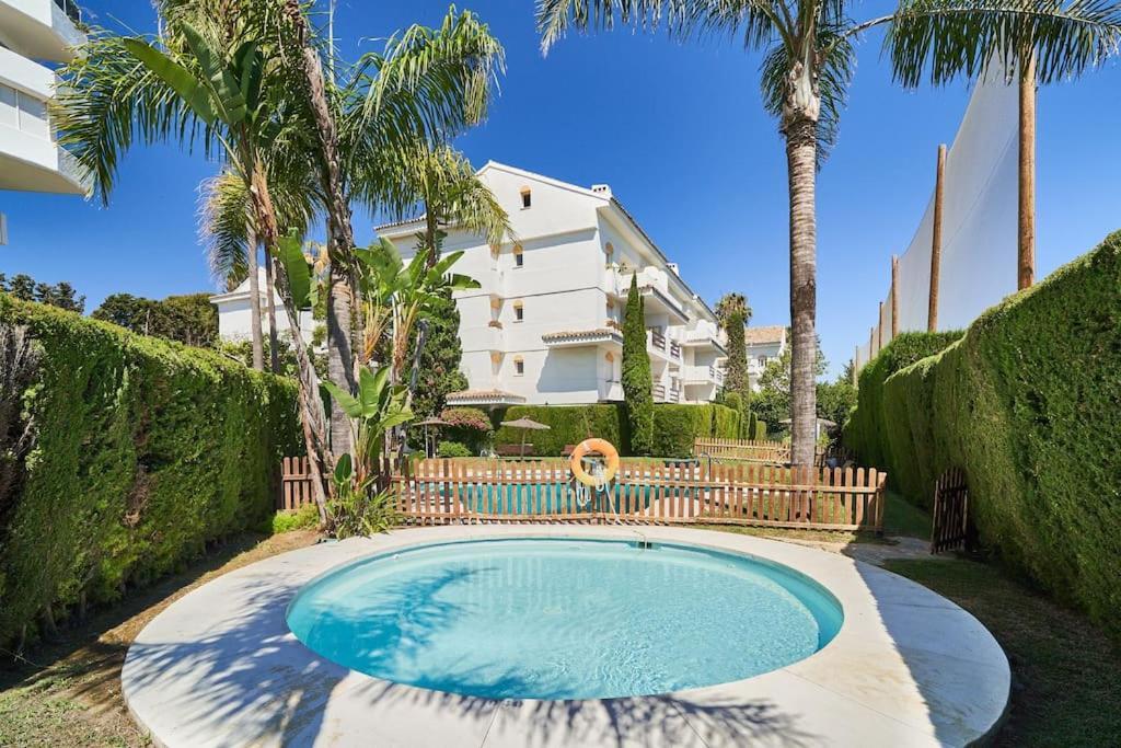Superbe Appartement Avec Jaccuzi Marbella Exterior photo