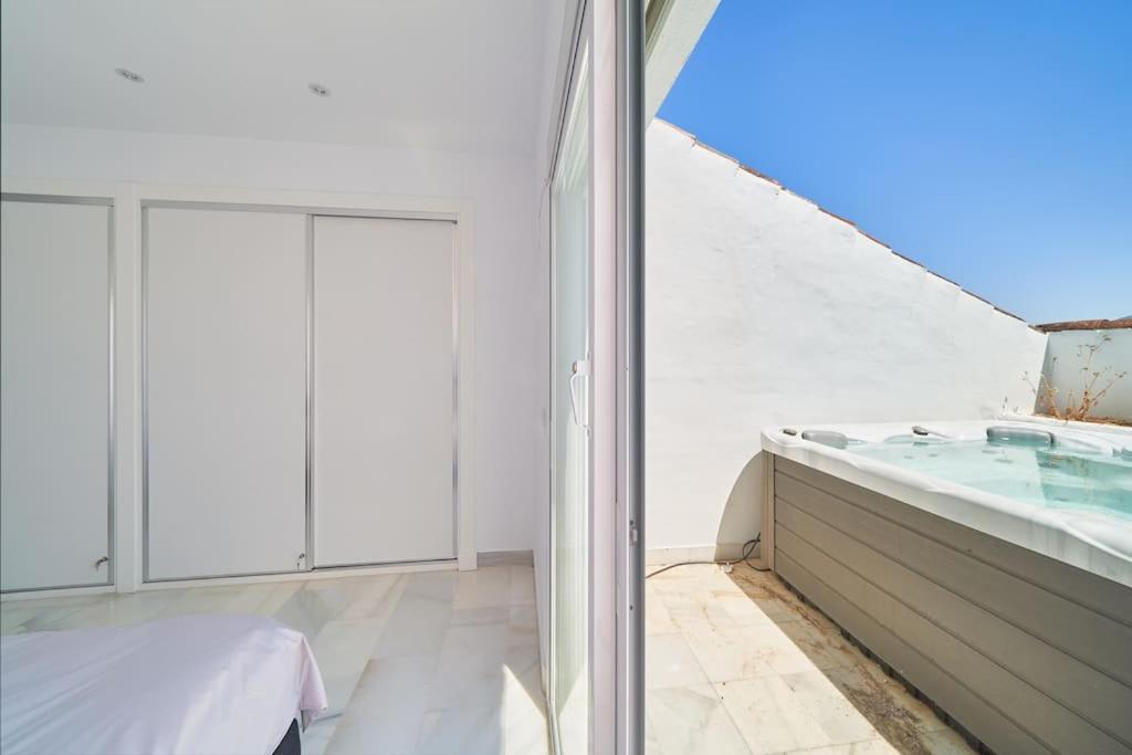 Superbe Appartement Avec Jaccuzi Marbella Exterior photo